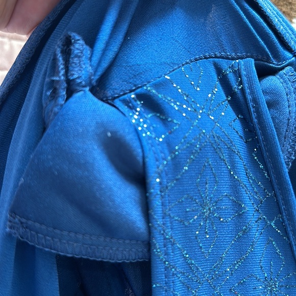 R&M Richard’s 2 piece mother of the bride/groom size 16 in color peacock - Picture 15 of 15